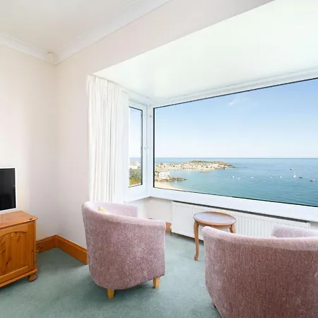 Holiday home Trehayes Haven *